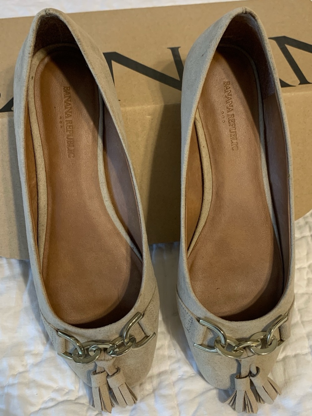 Banana Republic Light Beige Suede Tassel Loafers with Chain 6